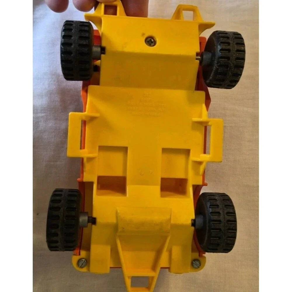 Vintage 1977 Fisher Price Adventure People Northwoods Trailblazer Jeep Orange